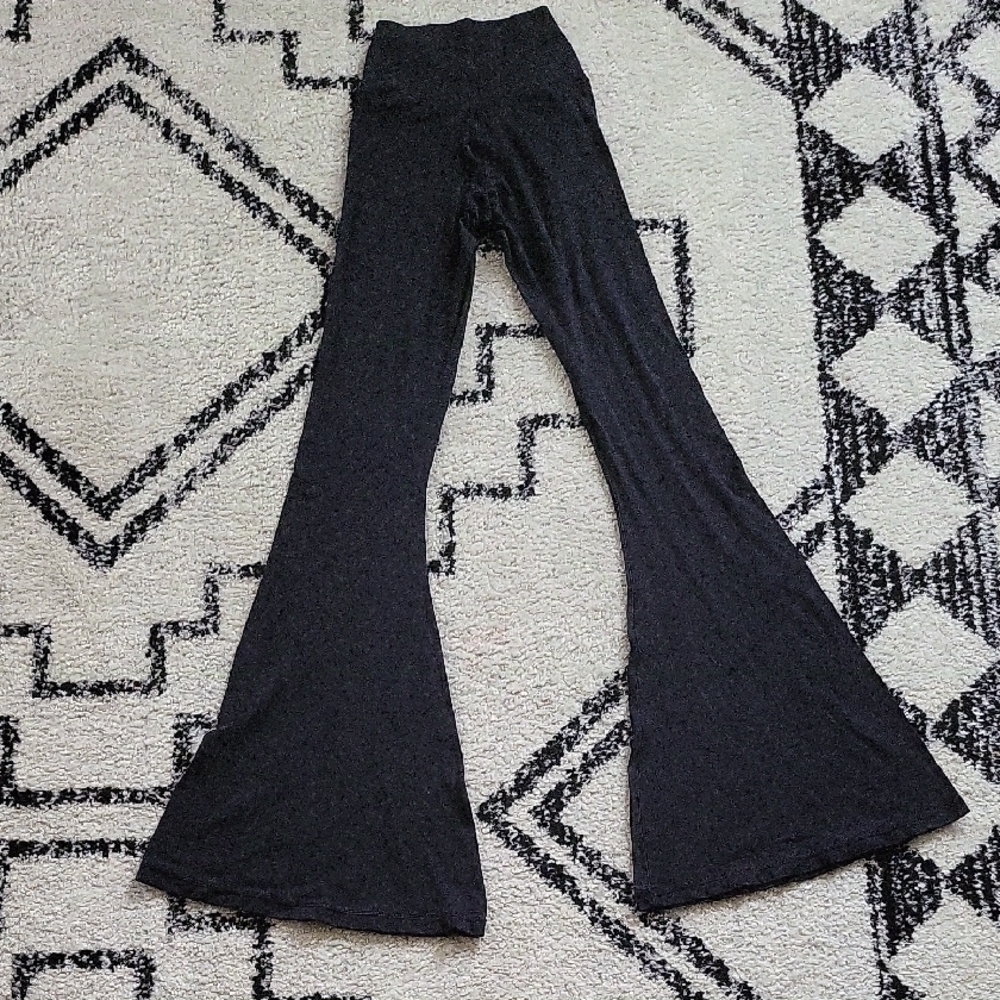 Aerie Black Flared Pants - Picture 3 of 4